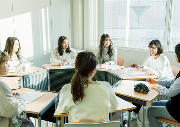 岡崎大学のゼミの様子